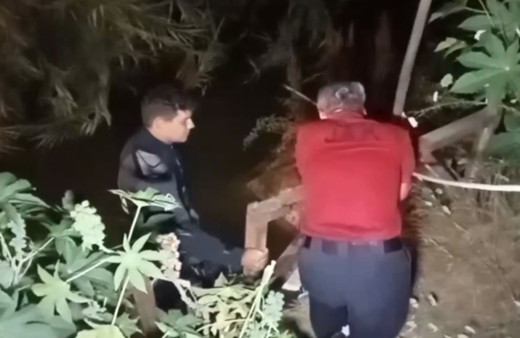 Antalya'da otomobil dereye düştü! 3 kişi kurtarıldı, 2 kişi aranıyor