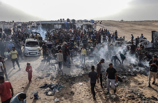 İrlanda Başbakanı Harris'ten Refah'ta sivilleri bombalayan İsrail'e sert tepki: Alçakça hareket