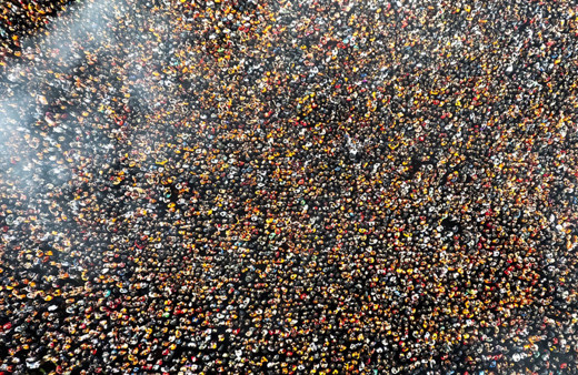 Galatasaray, şampiyonluğu taraftarıyla Florya'da kutladı