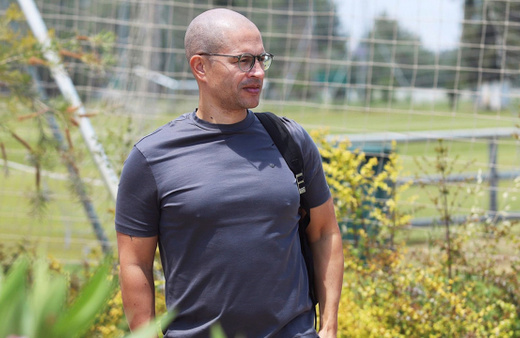 Antalyaspor'un yeni teknik direktörü Alex, kulübün tesislerini gezdi