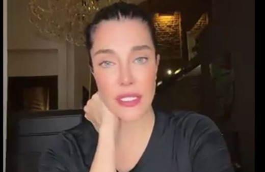 Kızı tarafından dövüldüğünü söyleyen Deniz Akkaya: Teyzem, iki defa kızımı boğmaya kalktı