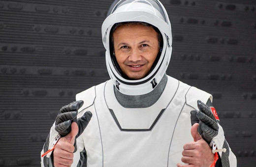 Alper Gezeravcı, Kocaeli'de trafik kazası geçirdi!