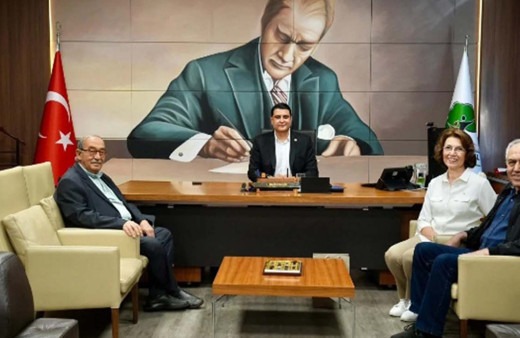 CHP'li belediyeye 'Atatürk resmi' tepkisi!