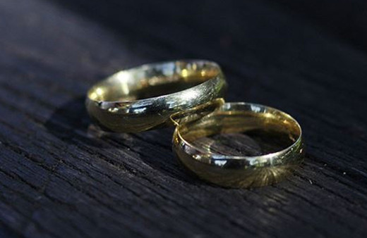 Ülke tarihine geçen boşanma! İş insanı, eski eşine 1 milyar dolar tazminat ödeyecek