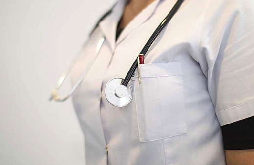 Elazığ'da kadın doktor hasta yakını tarafından darbedildi