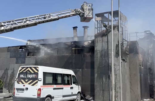 Silivri'de fabrikada yangın çıktı