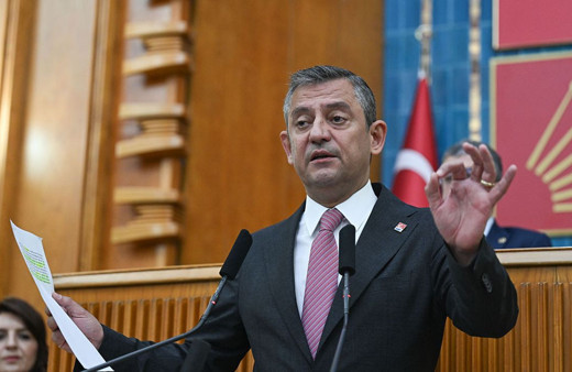 Özgür Özel'den kayyum kararına tepki: Halkın iradesine saygısızlıktır