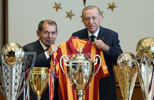Cumhurbaşkanı Erdoğan, Süper Lig şampiyonu Galatasaray'ı kabul etti