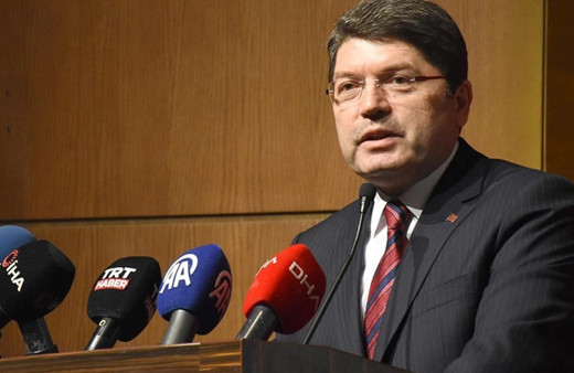 Yılmaz Tunç'tan Hakkari Belediyesi'ne kayyum atanmasına ilişkin açıklama