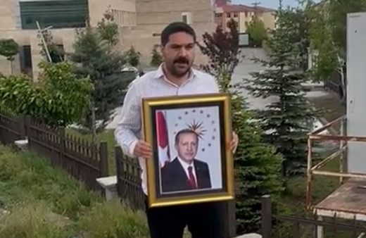 CHP'li eski başkan Çakır, Erdoğan'ın indirilen fotoğrafına sahip çıktı