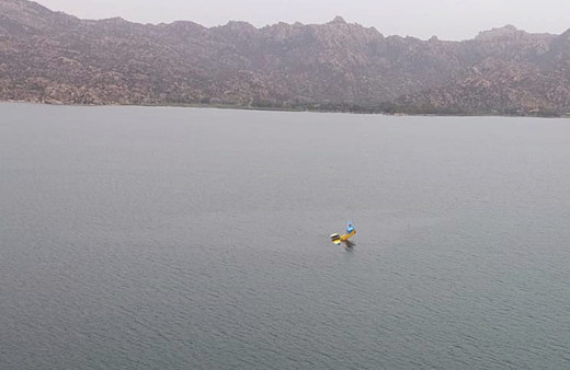 Aydın'da orman yangınına müdahale eden uçak göle sert iniş yaptı