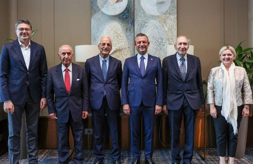 Özgür Özel, CHP'nin eski genel başkanlarıyla buluştu
