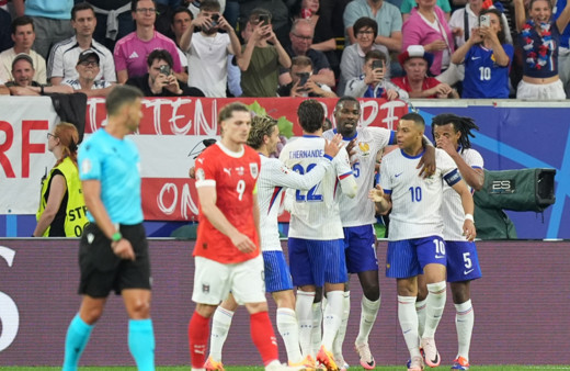 Fransa, Avusturya'yı tek golle geçti