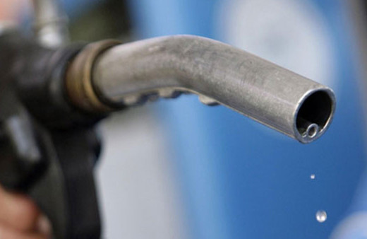 Benzin ve motorinde bugün yapılması beklenen zam, ertelendi