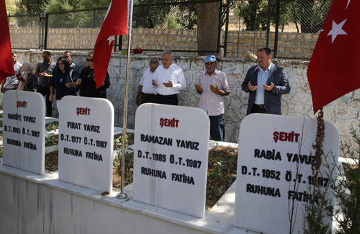 Mardin'de 37 yıl önce öldürülen 6'sı çocuk, 8'i kadın 30 kişi törenle anıldı