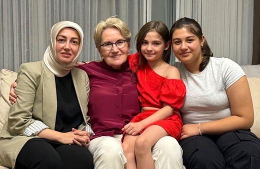 Sinan Ateş'in eşi Ayşe Ateş'ten Meral Akşener'e bayram ziyareti