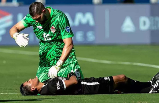 Copa Amerika'da hakem bayıldı