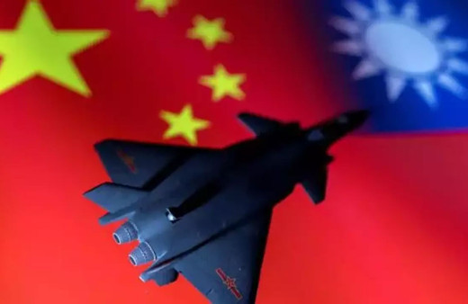 Tayvan'da kriz tırmanıyor! Çin adanın etrafını sardı