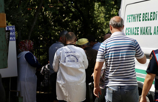 Muğla'da dehşet! Kayınpederi, kayınvalidesi dahil 3 kişiyi öldürdü, otomobilini ormana bırakıp kaçtı