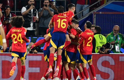 İspanya, geriye düştüğü maçta Gürcistan'ı farklı geçti