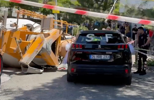 Kağıthane'de üzerine beton mikseri devrilen çocuk öldü