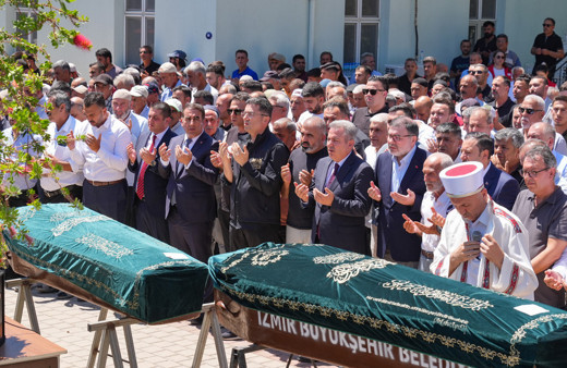 4 aylık hamile Birgül ve kardeşi İzmir'deki patlamada öldü, cenazeleri toprağa verildi