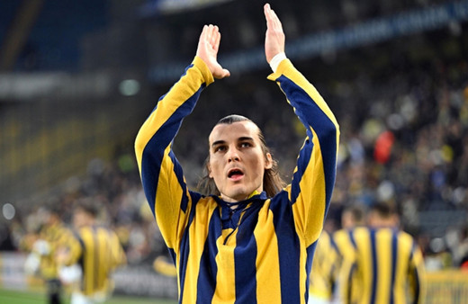 Fenerbahçe, milli futbolcu Çağlar Söyüncü ile 3+1 yıllık sözleşme imzaladı