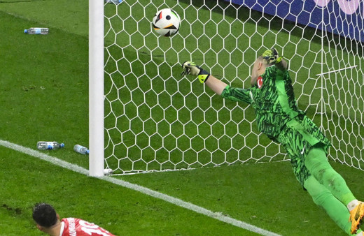 Azerbaycan Türkü spiker, Mert Günok'un son saniye kurtarışını böyle anlattı