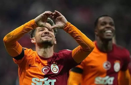 Galatasaray, Mertens'in sözleşmesini uzattı