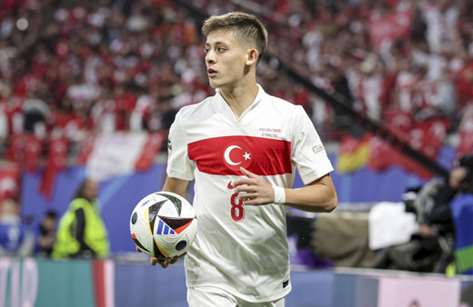 Arda Güler ve ailesi bir arada! Fotoğrafa sosyal medyada yorum yağdı: "Şahane bir aile"