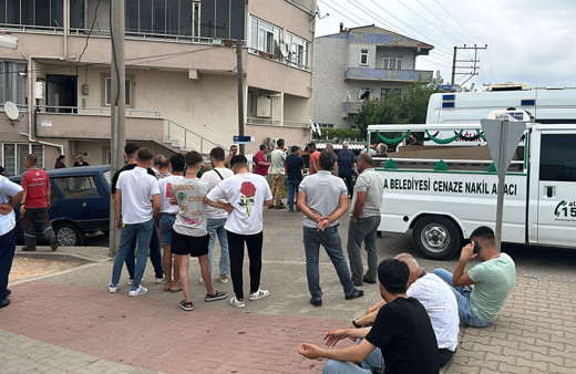 Çanakkale'de bir baba, eşini ve çocuğunu öldürüp intihar etti