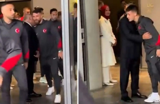 Cenk Tosun'dan TFF Başkanı Mehmet Büyükekşi'ye olay hareket