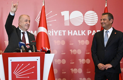 Özgür Özel'den Merih Demiral'ın bozkurt işaretiyle ilgili açıklama