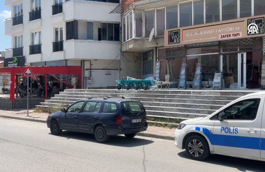 Kocaeli'de bir kişi tartıştığı eniştesini silahla vurdu