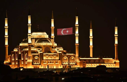 15 Temmuz'da 90 bin camide sela okundu!