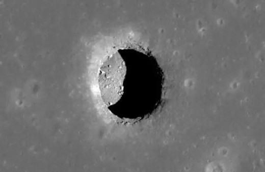 Bilim insanları Ay yüzeyinde ilk kez bir mağara keşfetti
