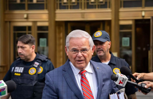 Türkiye karşıtı ABD'li senatör Menendez, rüşvet almaktan suçlu bulundu!