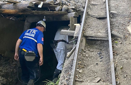 Zonguldak'ta ruhsatsız maden ocağında göçük!