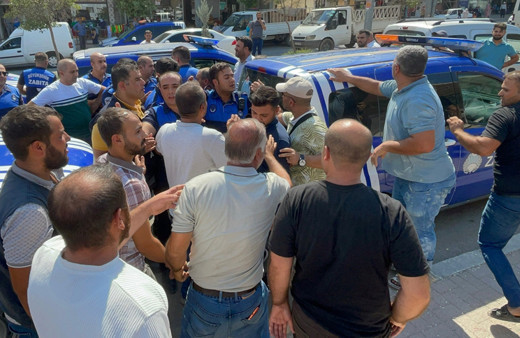Şanlıurfa'da esnaf ile zabıta arasında yer kavgası! Yaralılar var