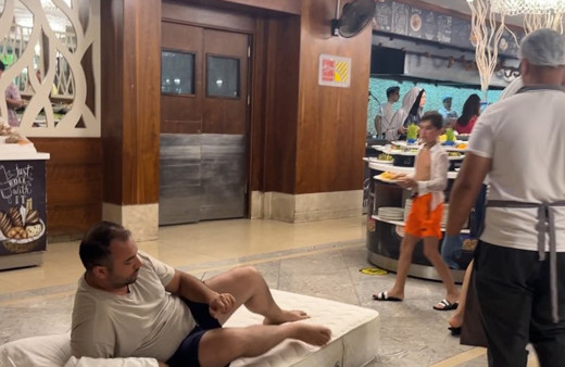 5 yıldızlı otelde klima krizi! Yatağını restorana taşıdı, Bakanlık yetkilileri inceleme yaptı