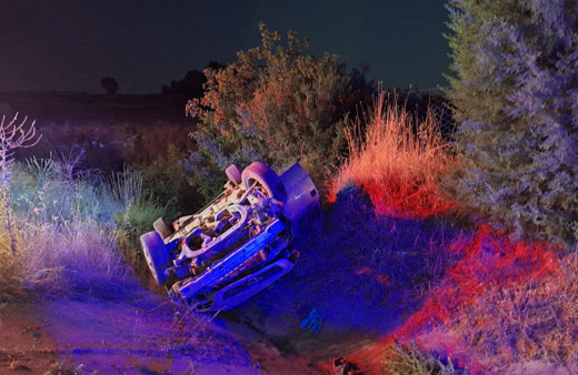 Manisa'da devrilen otomobilin sürücüsü hayatını kaybetti