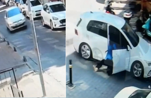 Araç kontrolden çıktı, panikleyen kadın araçtan atladı! Kaza anı saniye saniye kaydedildi