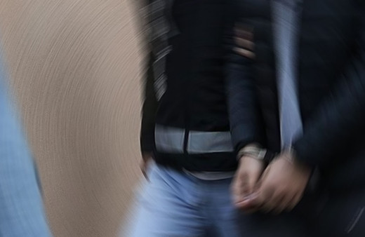 Halk plajı duş kabininde 13 yaşındaki çocuğa cinsel istismar!