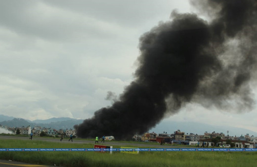 Uçak kalkış sırasında düştü! Çok sayıda ölü var