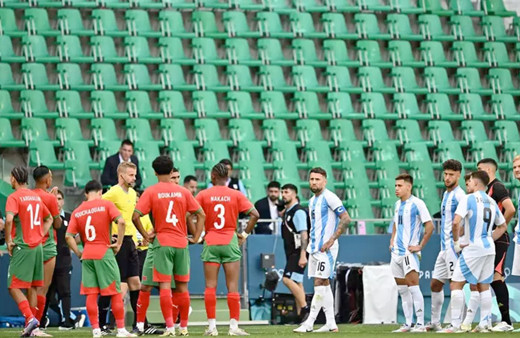 Arjantin-Fas maçında olaylar çıktı maçtan 1 saat sonra Arjantin'in attığı gol iptal edildi