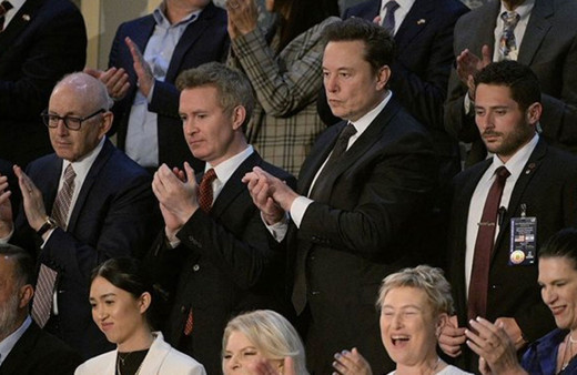 Yahudi lobisi Elon Musk'a diz çöktürdü! Elon Musk kongrede Netenyahu'yu ayakta alkışladı