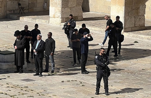 İsrailli bakan Mescid-i Aksa'ya saldırılara izin verilmesini istedi