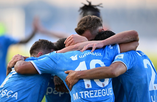 Trabzonspor Avrupa Ligi'nde tur kapısını araladı