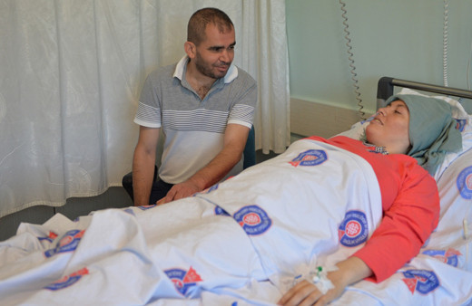 Kahramanmaraş'ta 4 aylık hamile kadının karnından 3 kilo 350 gram tümör çıkarıldı