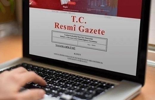 11 üniversiteye rektör atandı Resmi Gazete'ye yayımlandı Sağlık Bakanlığı'nda üst yöneticiler değişti